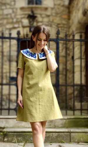 robe lin col brodé iris